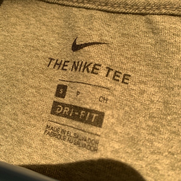 Nike dry fit tee - Picture 5 of 5